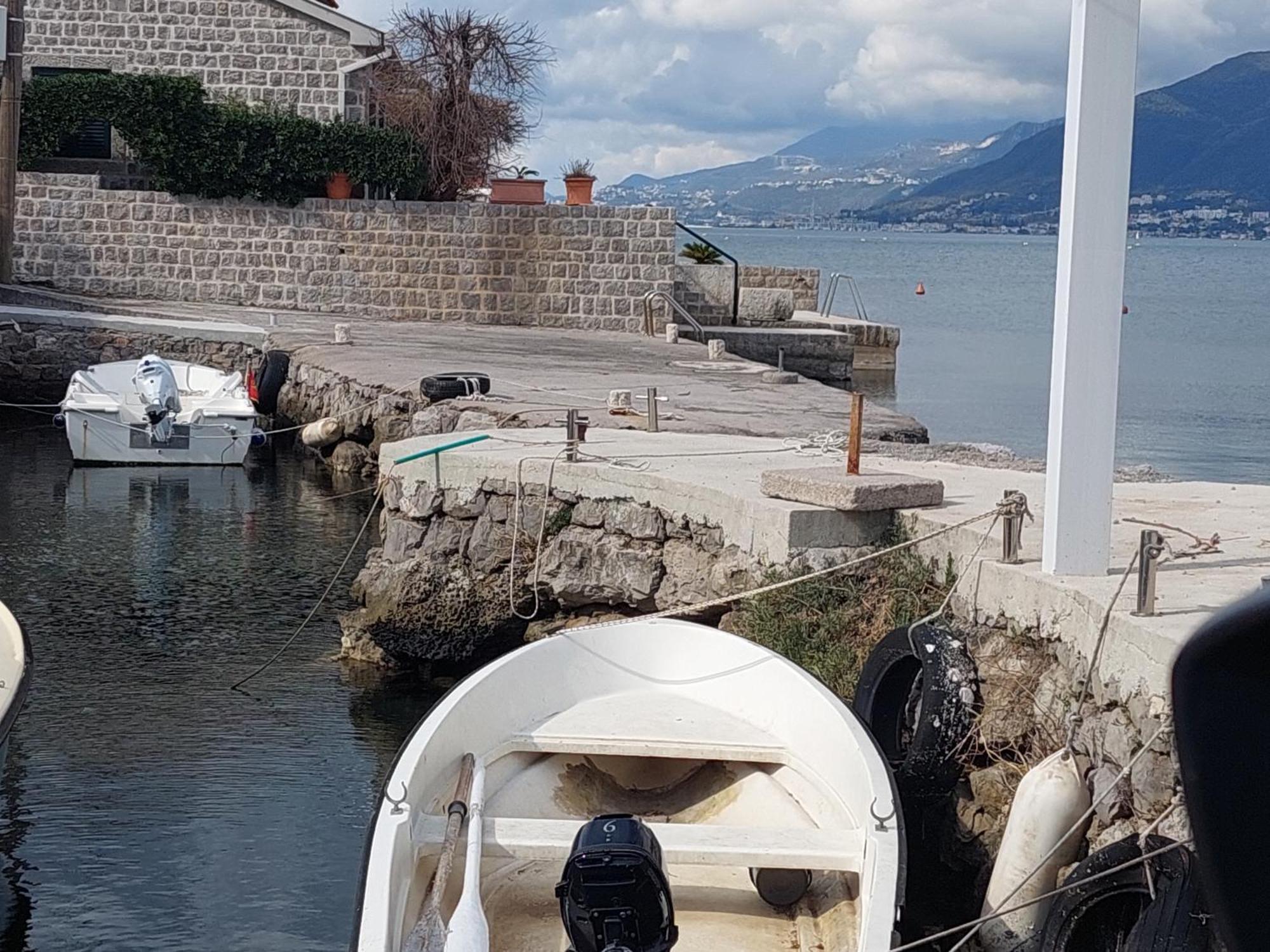 Kjara Apartments Tivat Exteriör bild