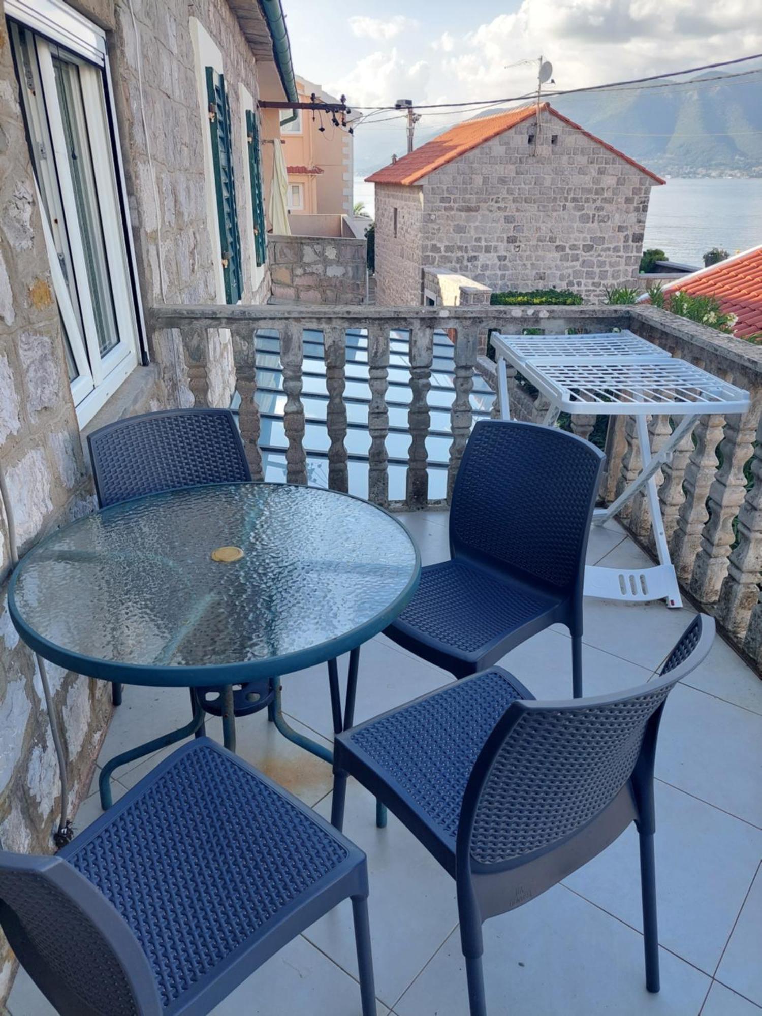 Kjara Apartments Tivat Exteriör bild