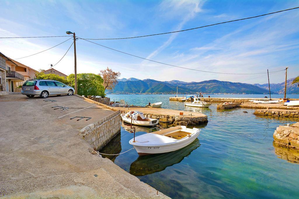 Kjara Apartments Tivat Exteriör bild