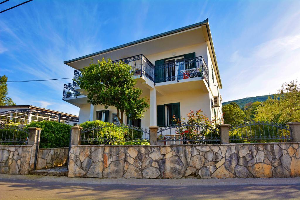 Kjara Apartments Tivat Exteriör bild